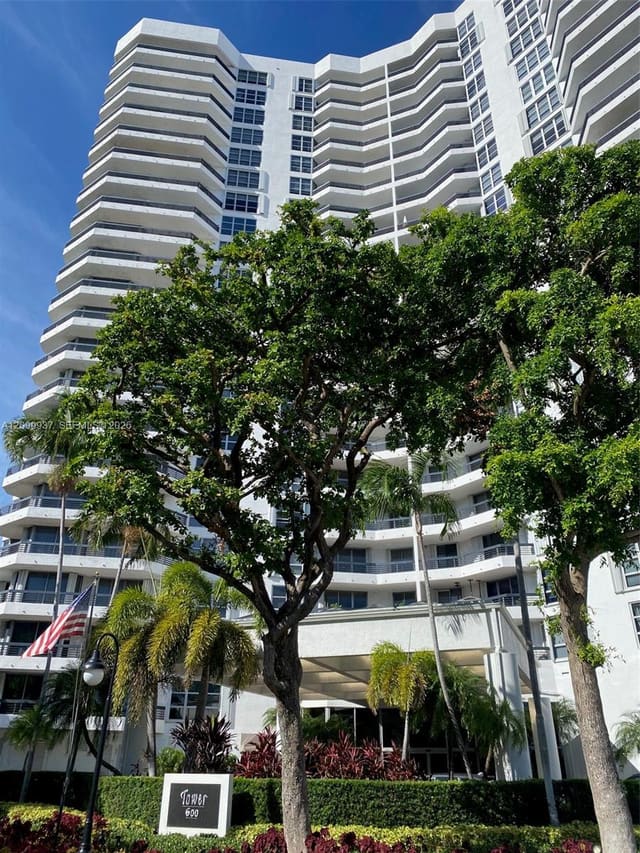 3400 NE 192nd Street 1711, Aventura, FL 33180