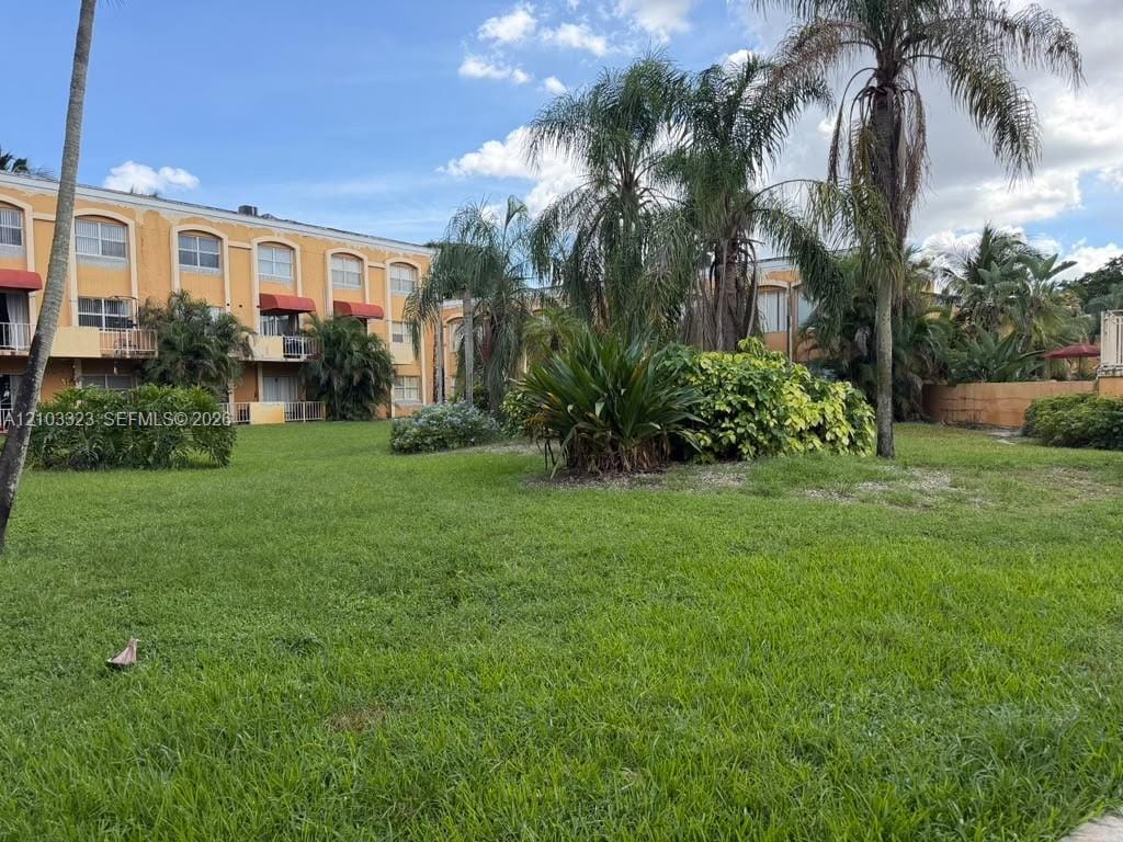 18111 NW 68th Avenue F210, Hialeah, FL 33015
