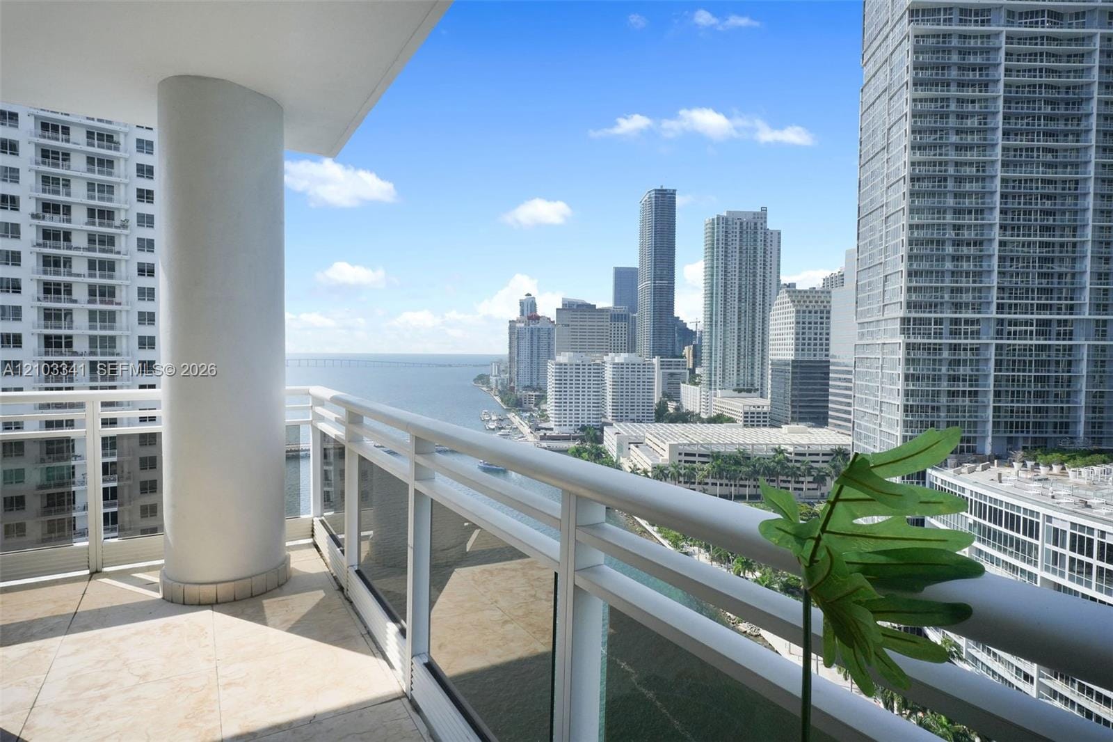 901 Brickell Key Boulevard 2204, Miami, FL 33131 photo 2