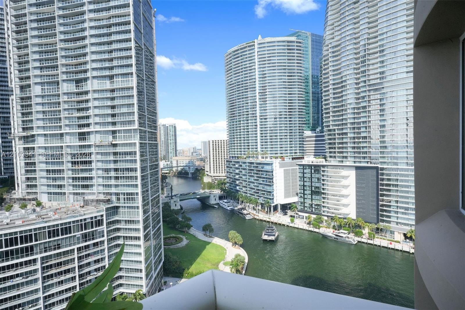 901 Brickell Key Boulevard 2204, Miami, FL 33131 photo 16
