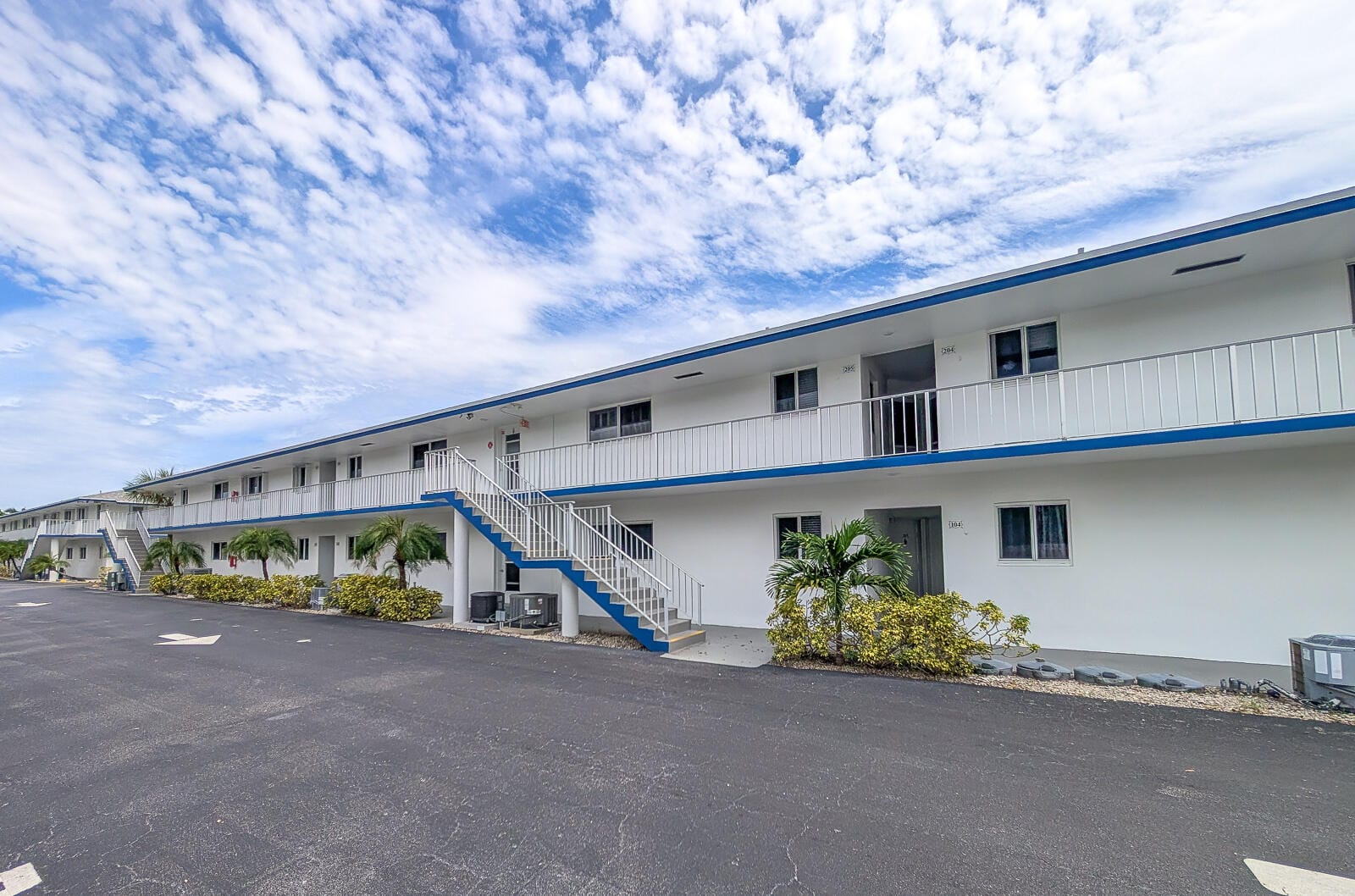 8 Garden Street 205R, Tequesta, FL 33469 photo 5