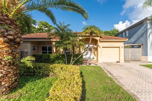9064 SW 215th Terrace, Cutler Bay, FL 33189