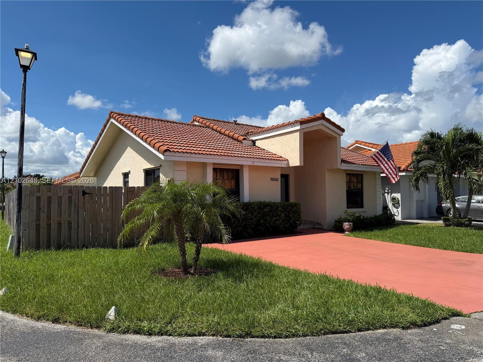 19040 NW 85th Avenue, Hialeah, FL 33015 photo 2