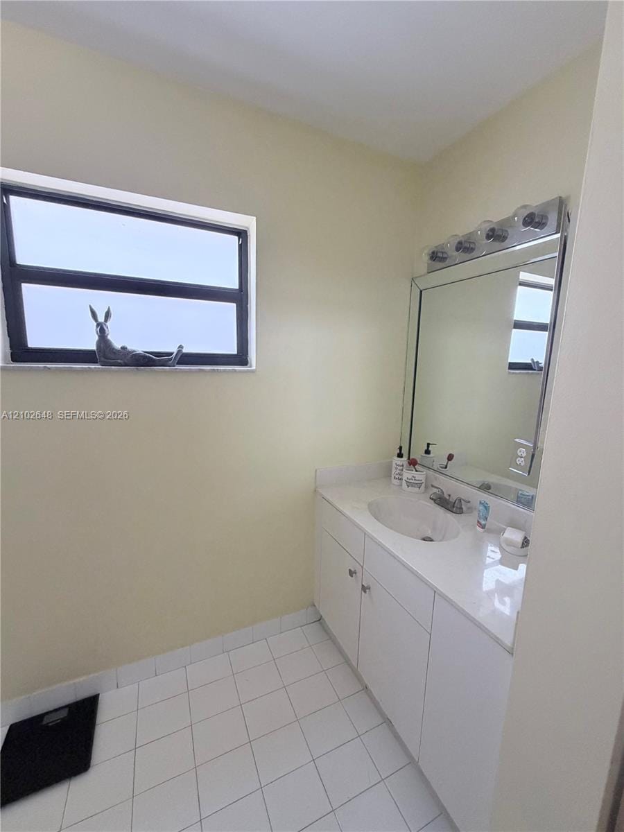 19040 NW 85th Avenue, Hialeah, FL 33015 photo 14