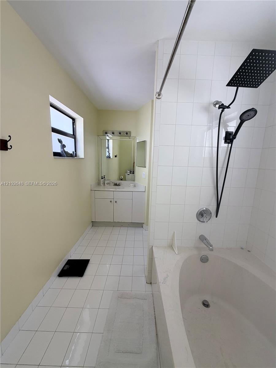 19040 NW 85th Avenue, Hialeah, FL 33015 photo 16