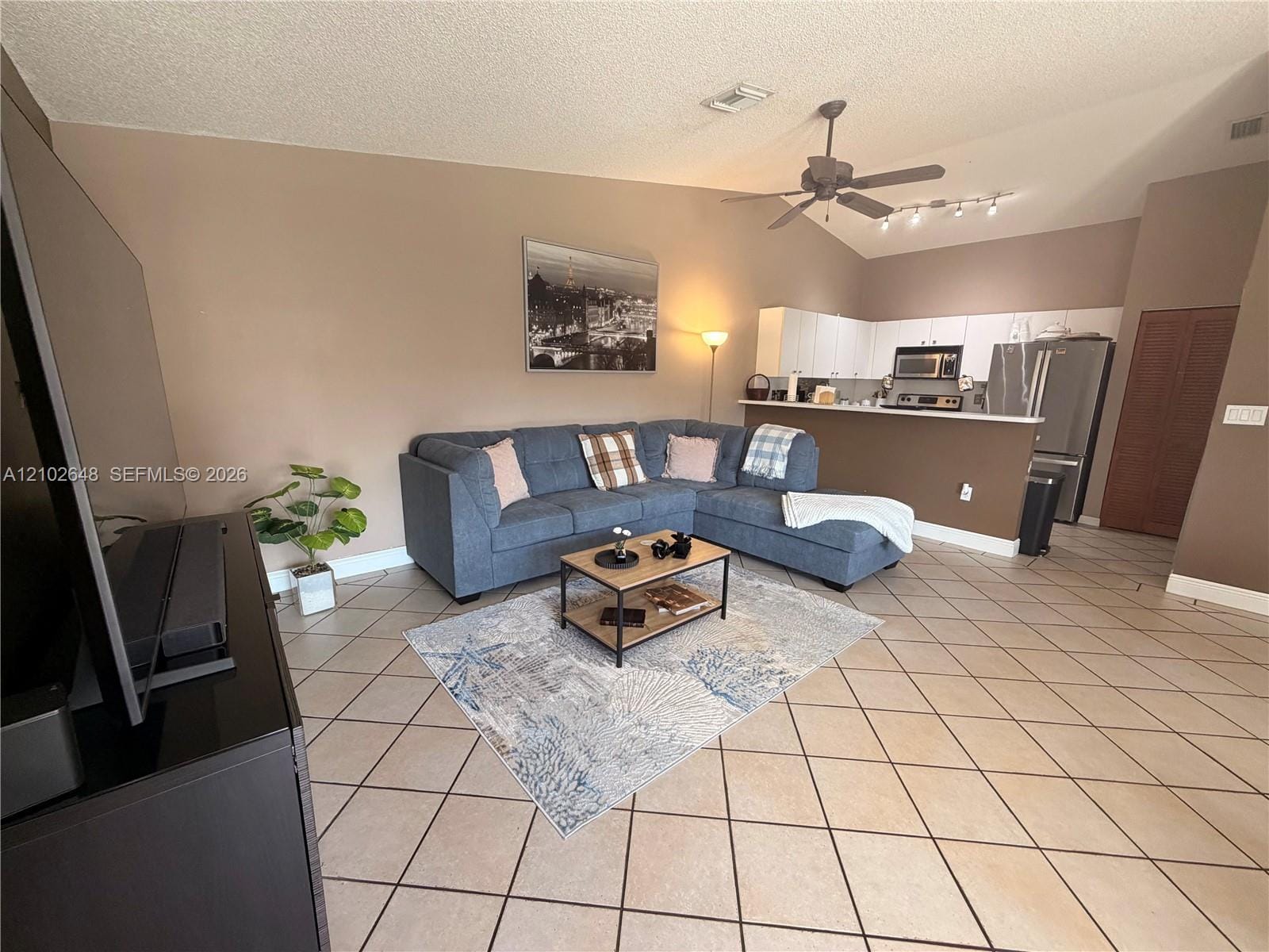 19040 NW 85th Avenue, Hialeah, FL 33015 photo 8