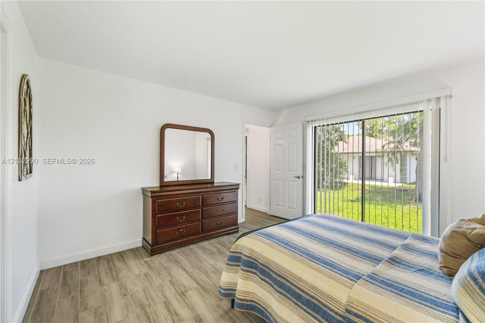 1200 Hyacinth Place 0 — photo 10