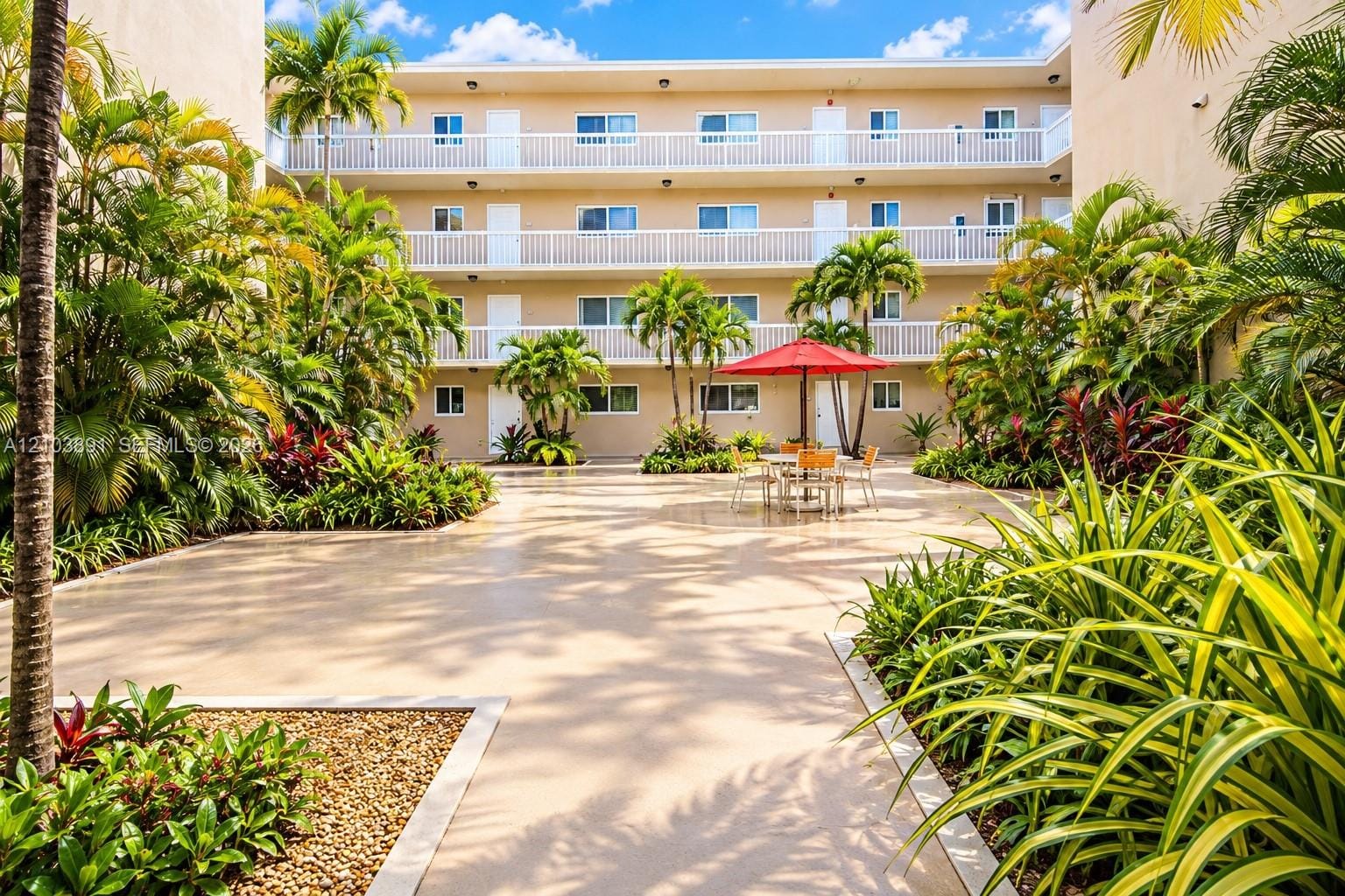 7840 Camino Real P-110, Miami, FL 33143 photo 2