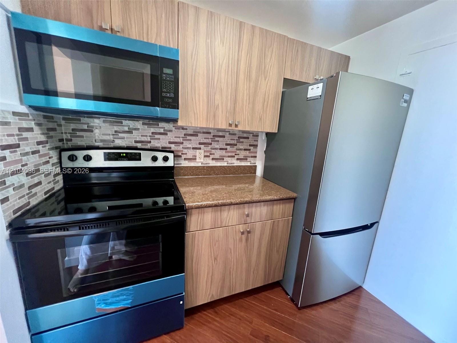 2020 NE 135th Street 810 — photo 4