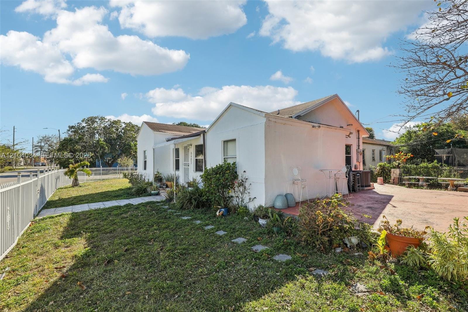 6402 NW 8th Avenue, Miami, FL 33150 photo 2