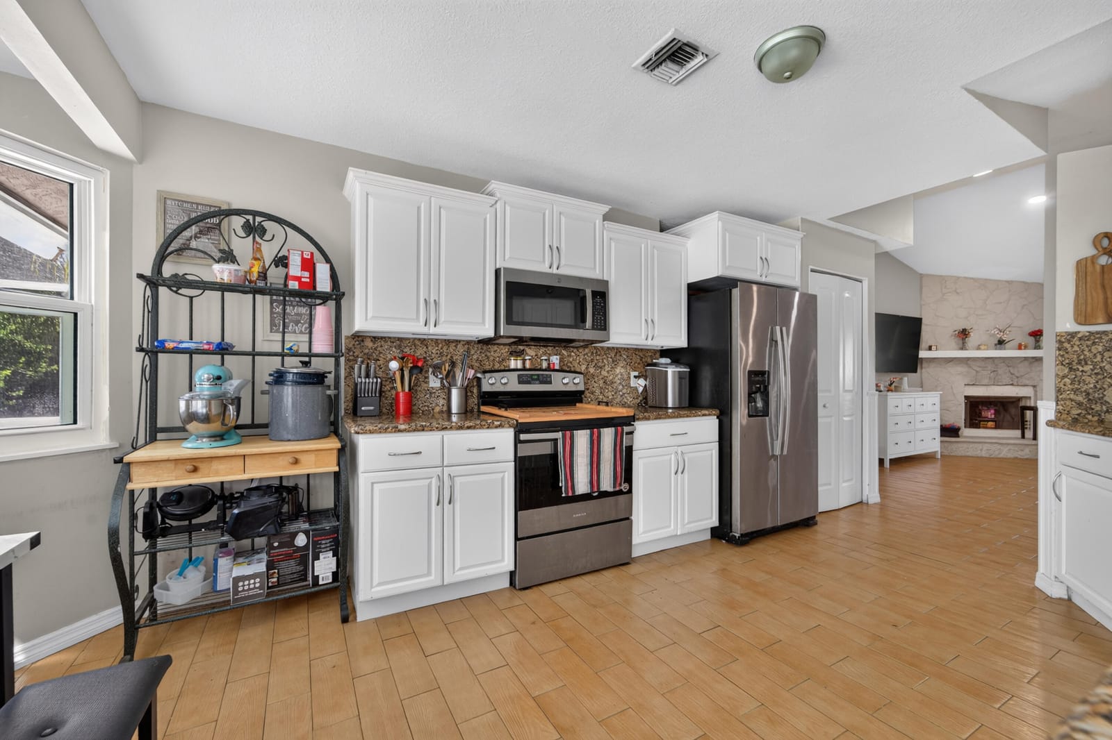 17546 PRADO Boulevard — photo 8