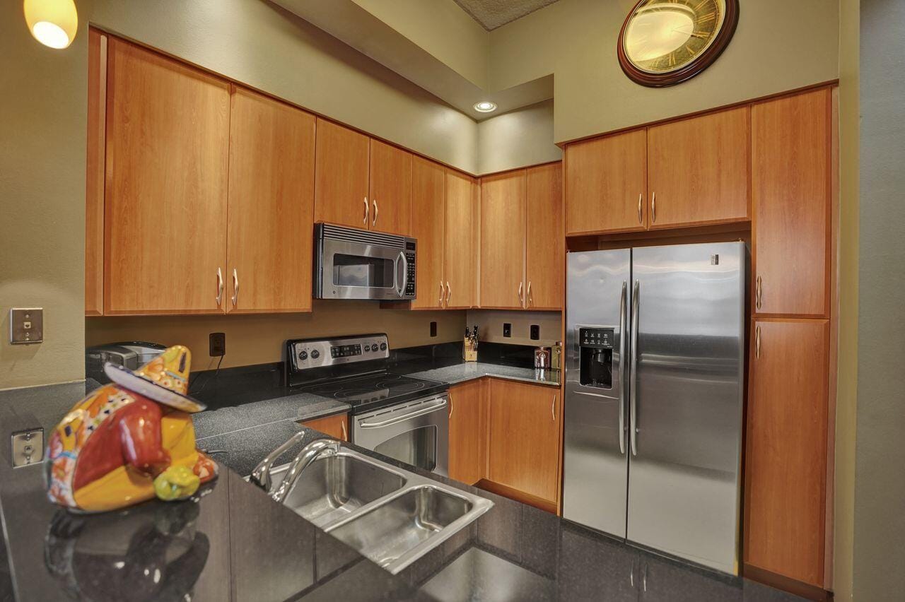 801 S Olive Avenue 225 — photo 5