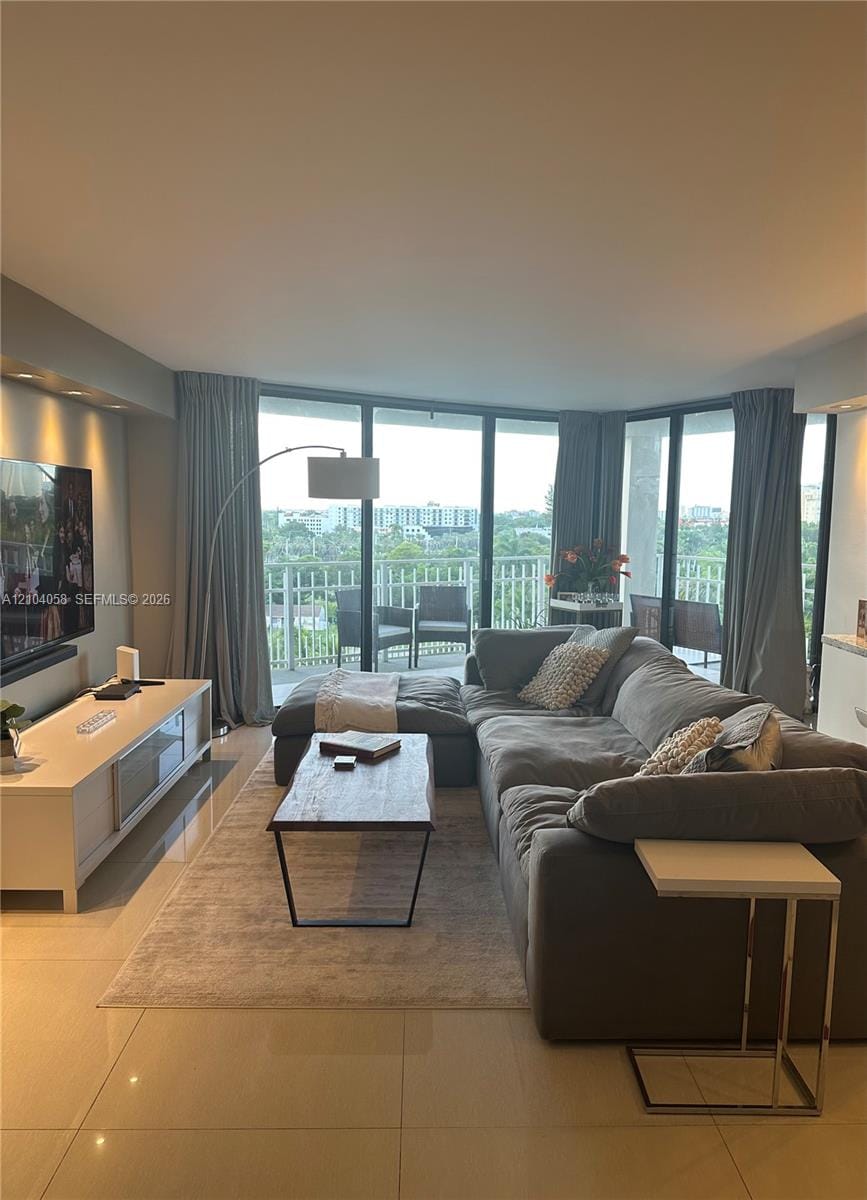 1000 Quayside Terrace 905, Miami, FL 33138 photo 14
