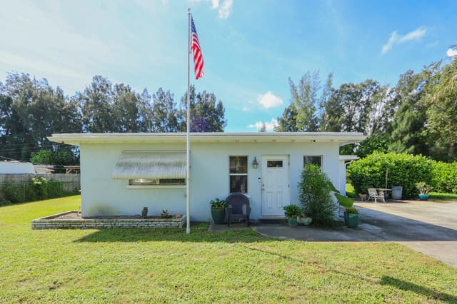 2708 CHEROKEE Court, West Palm Beach, FL 33406