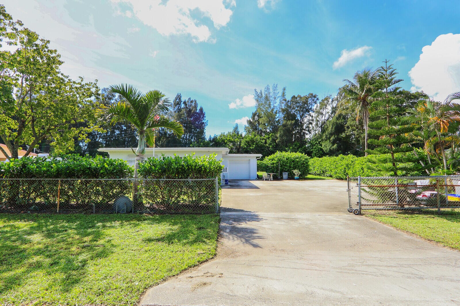 2708 CHEROKEE Court, West Palm Beach, FL 33406 photo 16