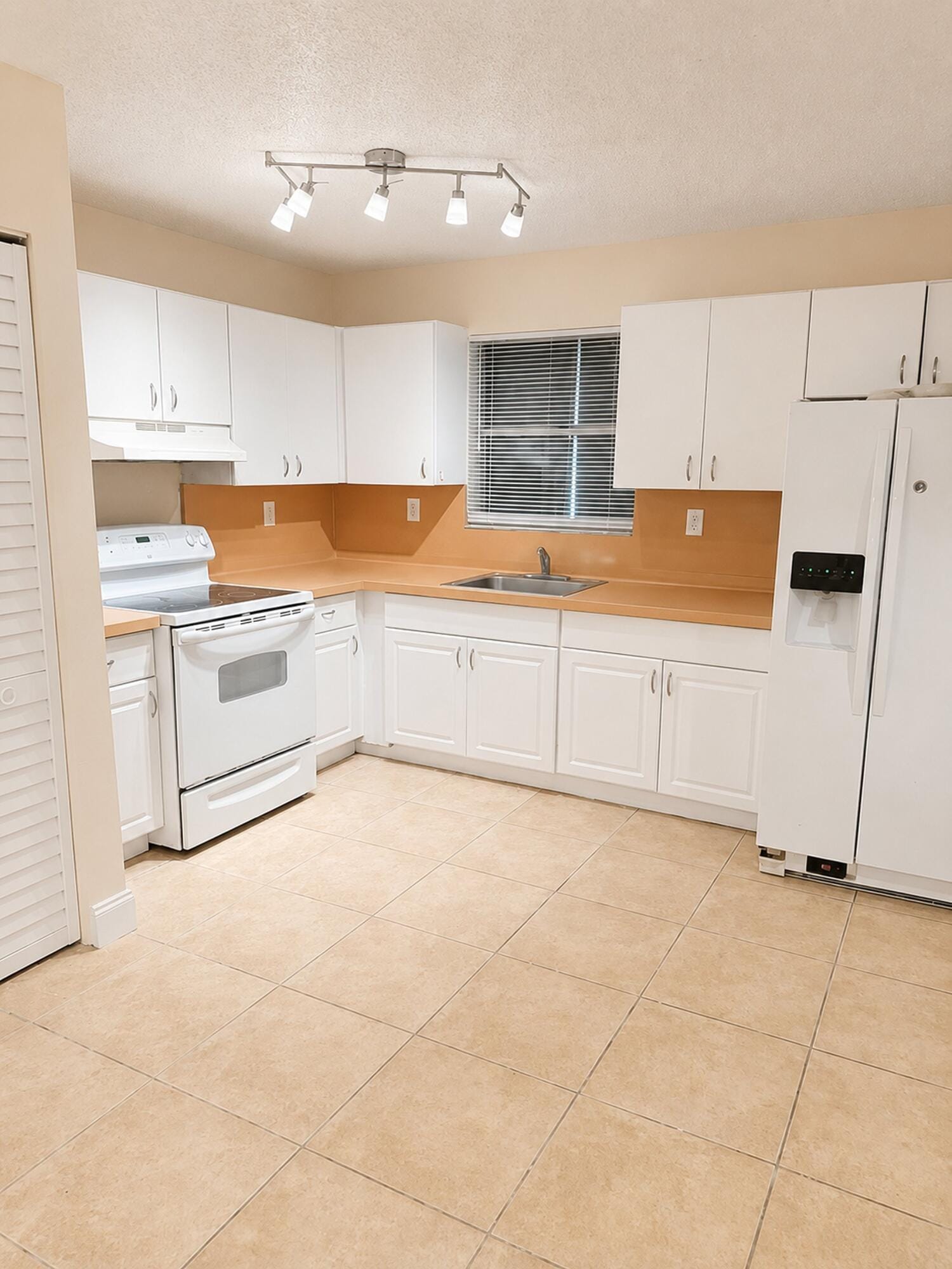 2302 Liberty Street, Hollywood, FL 33020 photo 4