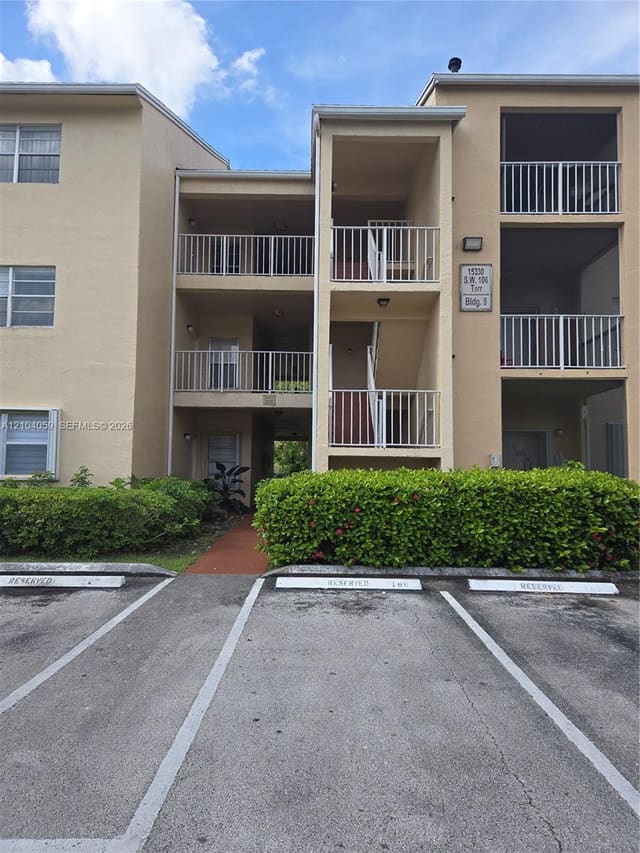 15330 SW 106th Terrace 902, Miami, FL 33196