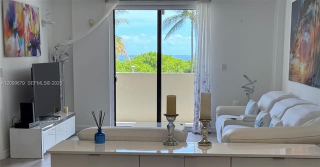 1623 Collins Avenue 220, Miami Beach, FL 33139