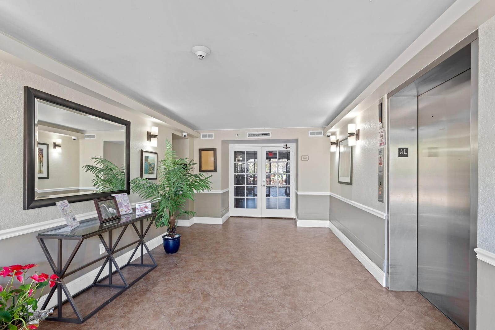 820 Lavers Circle G211 — photo 11