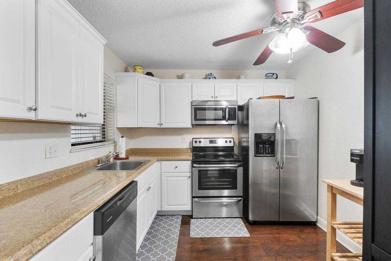 4063 CARAMBOLA Circle N 2977, Coconut Creek, FL 33066 photo 8