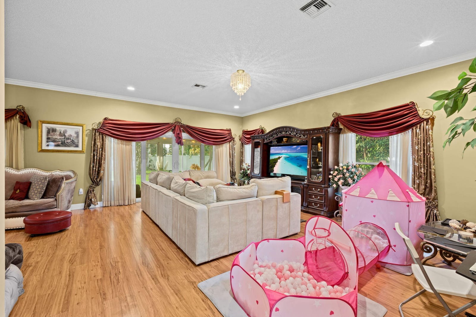 5304 NW 66th Avenue — photo 9