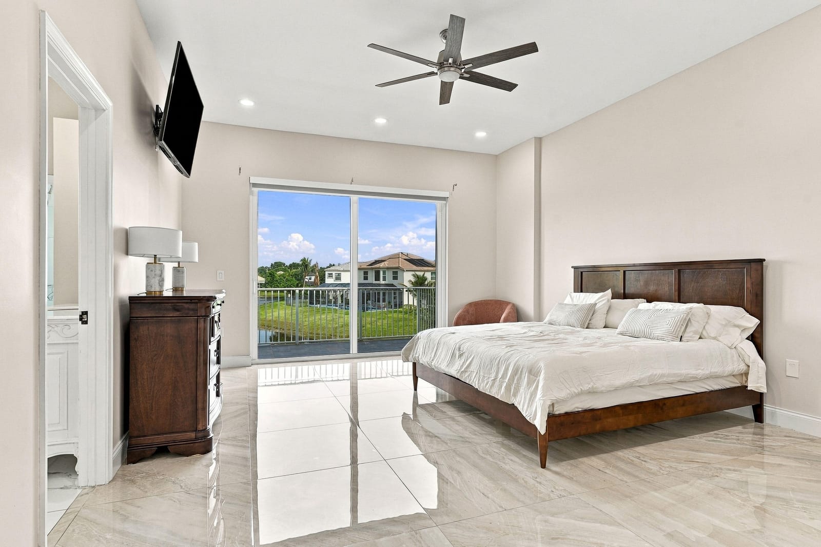 2755 MISTY OAKS Circle, Royal Palm Beach, FL 33411 photo 17