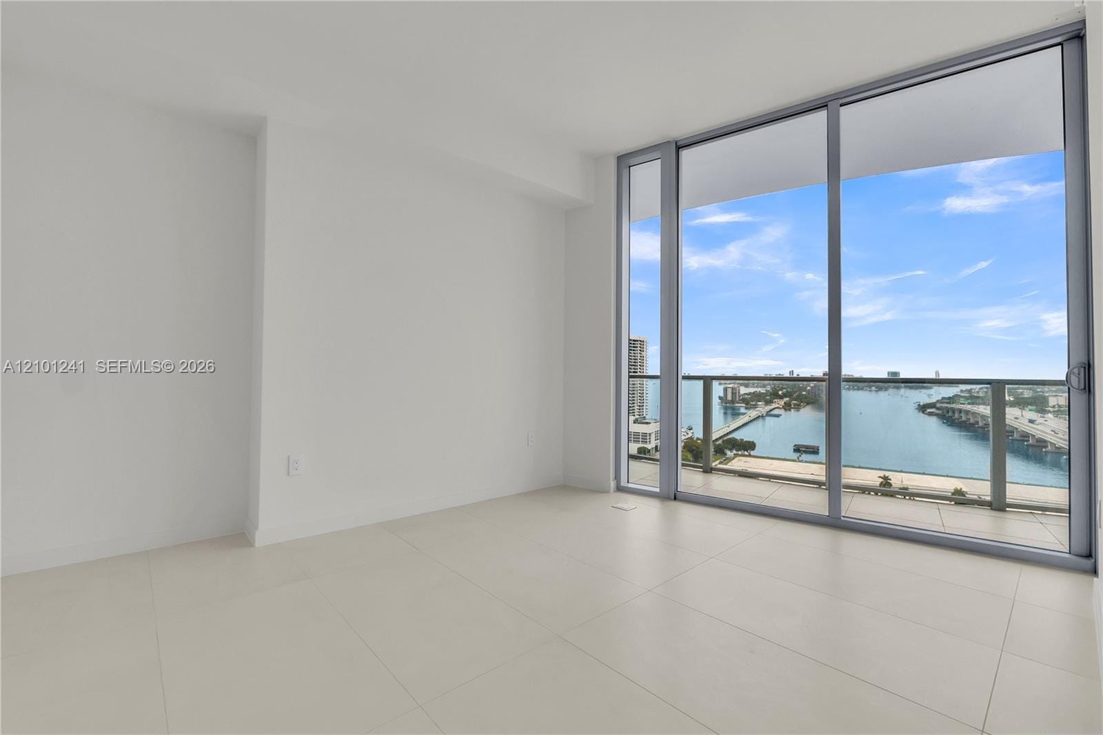 1400 Biscayne 1901, Miami, FL 33132 photo 12