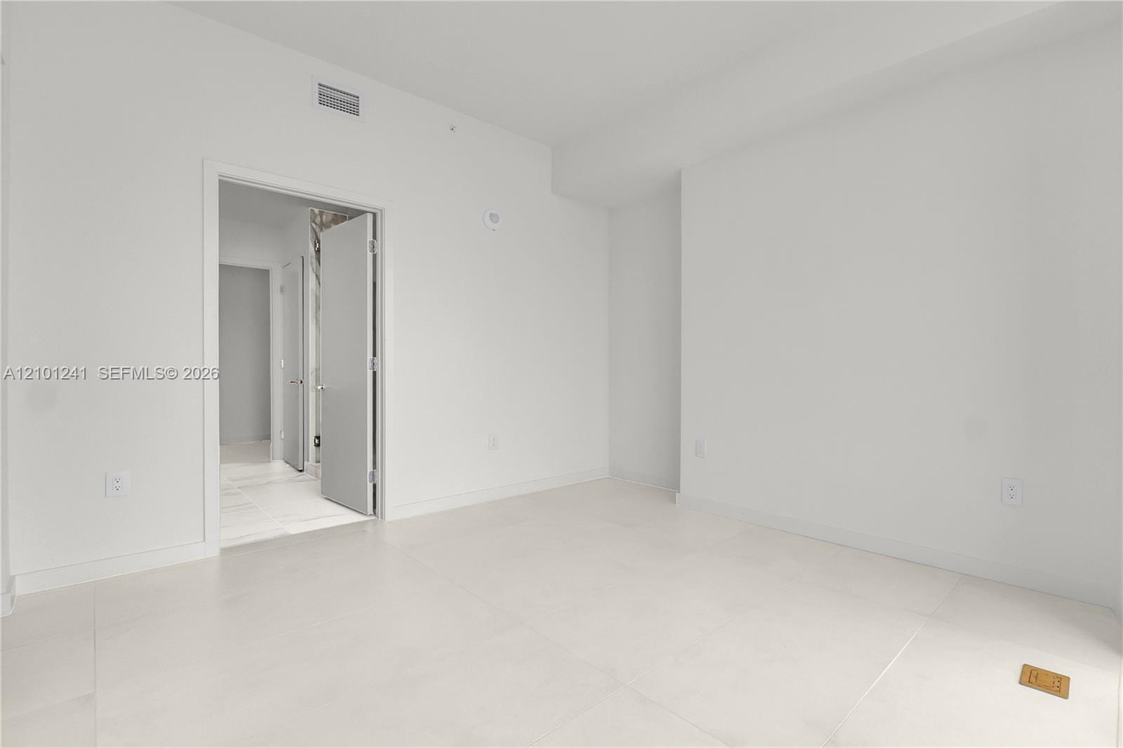 1400 Biscayne 1901, Miami, FL 33132 photo 14