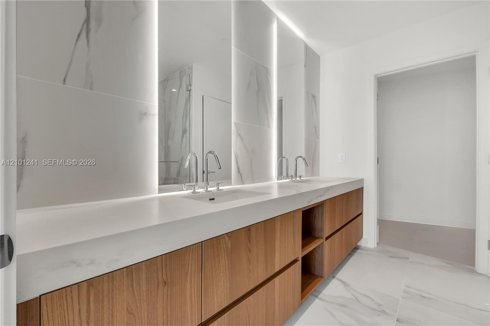 1400 Biscayne 1901, Miami, FL 33132 photo 15