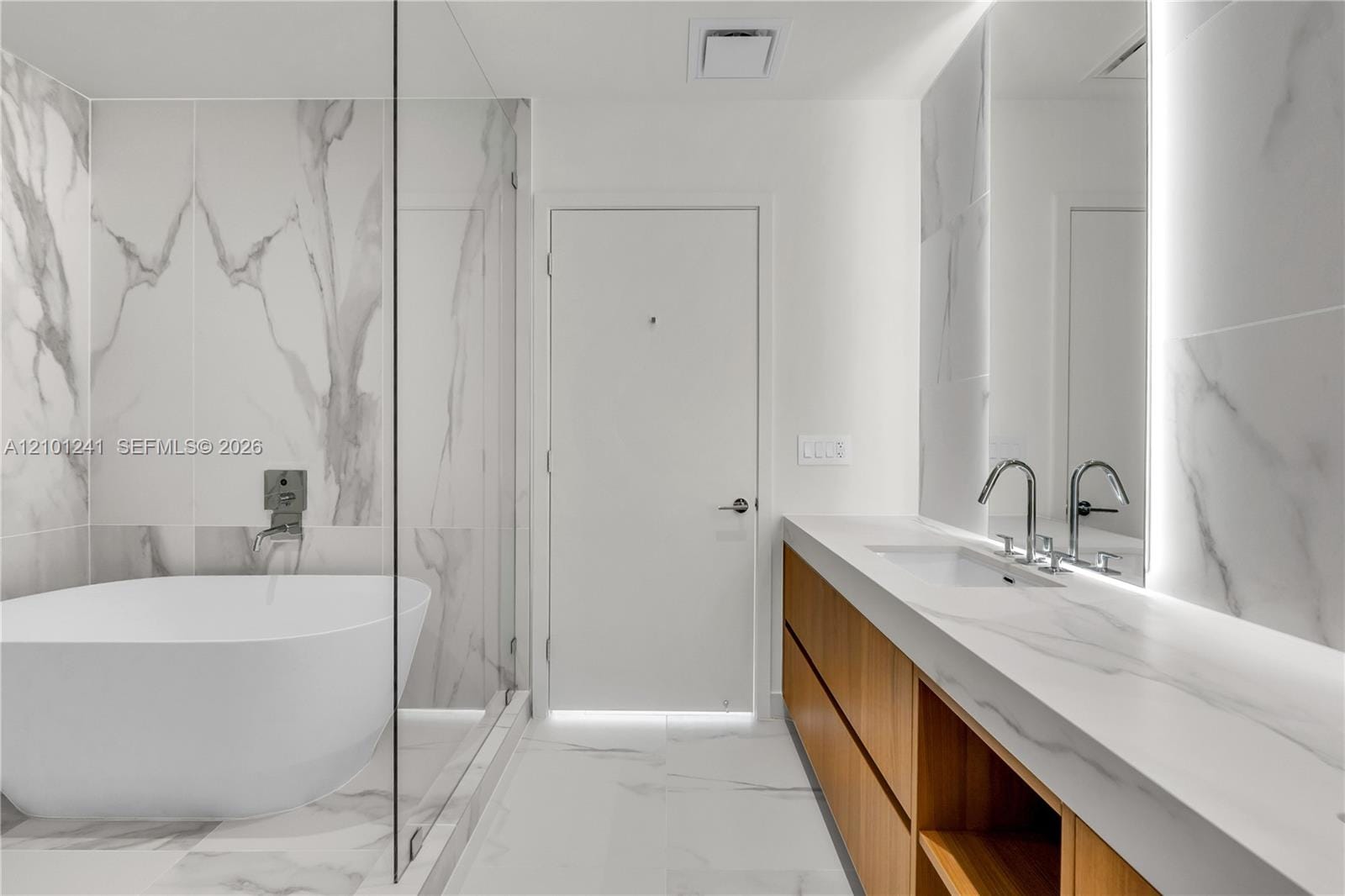 1400 Biscayne 1901, Miami, FL 33132 photo 16
