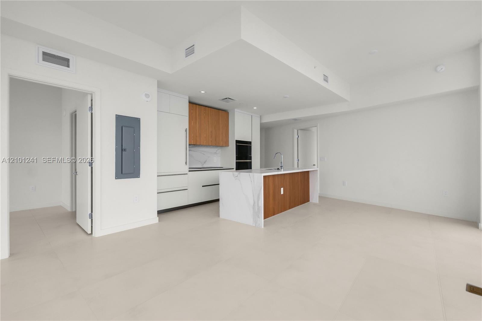 1400 Biscayne 1901, Miami, FL 33132 photo 4