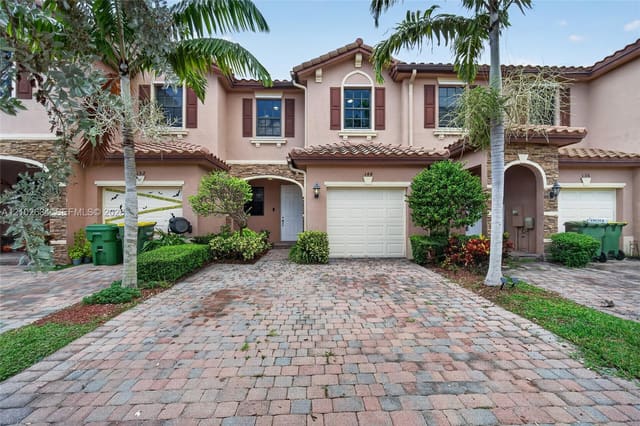 144 SE 37th Terrace, Homestead, FL 33033
