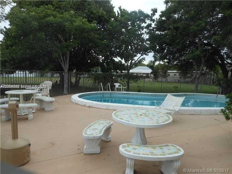 348 S Federal Highway 24 — photo 11
