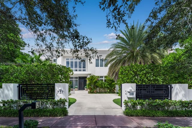 737 W 49th Street, Miami Beach, FL 33140
