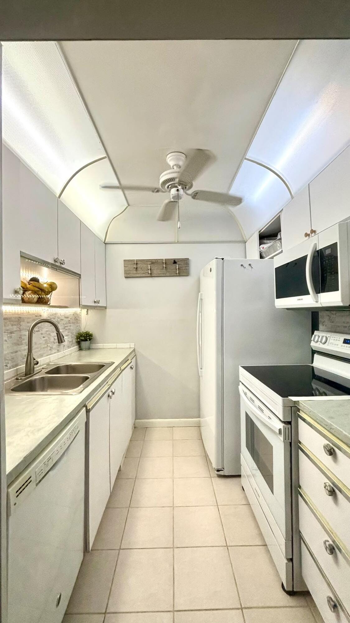2 NEWPORT A Drive 2, Deerfield Beach, FL 33442 photo 2