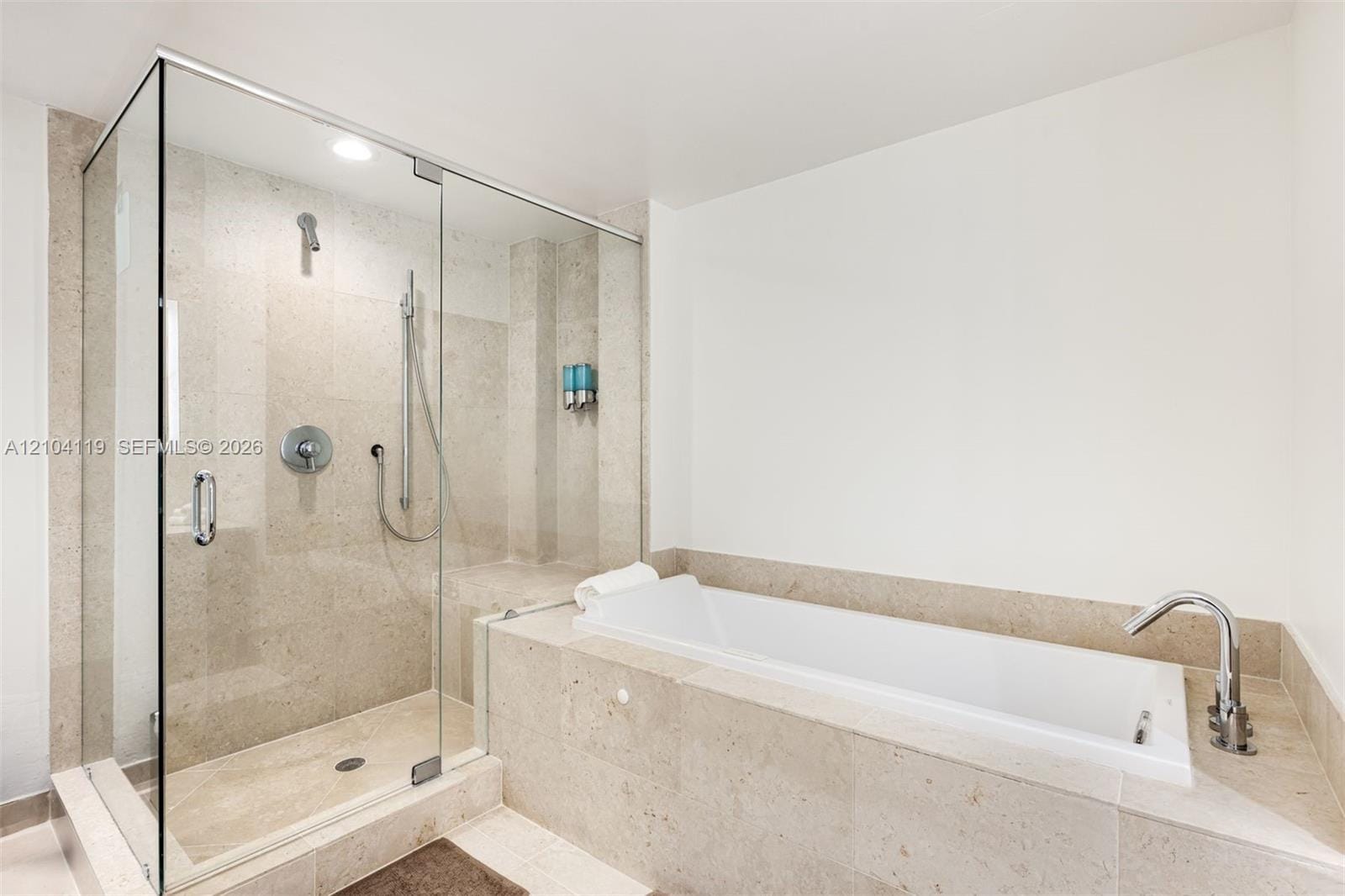 485 Brickell Avenue 4804, Miami, FL 33131 photo 26