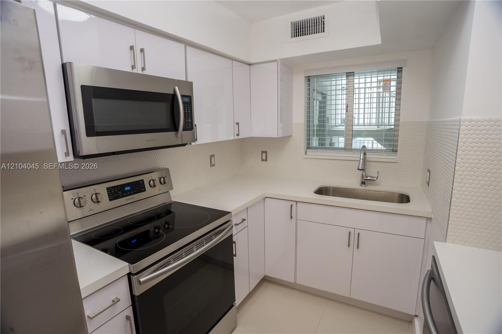 3755 NE 167th Street 8 — photo 9