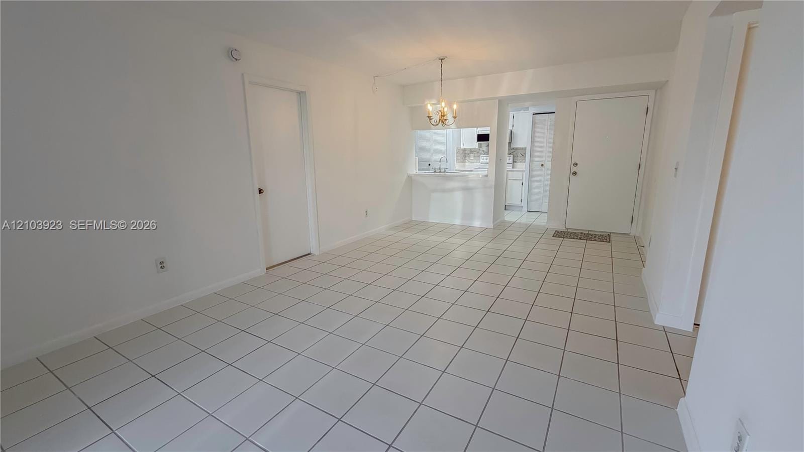 905 NE 209th Street 104-30, Miami, FL 33179 photo 2