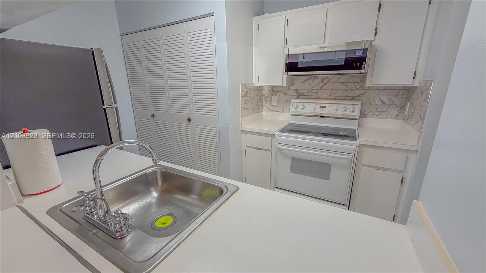 905 NE 209th Street 104-30, Miami, FL 33179 photo 19