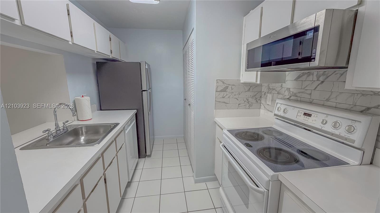 905 NE 209th Street 104-30, Miami, FL 33179 photo 6