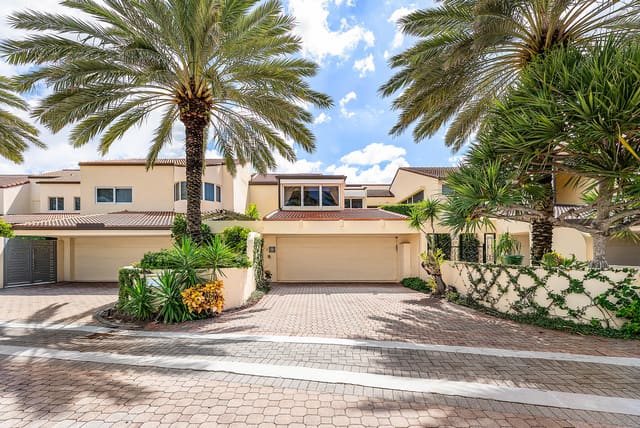 13 Sloans Curve Drive, Palm Beach, FL 33480