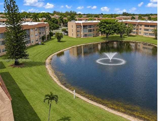 9850 Sunrise Lakes Boulevard 108, Sunrise, FL 33322