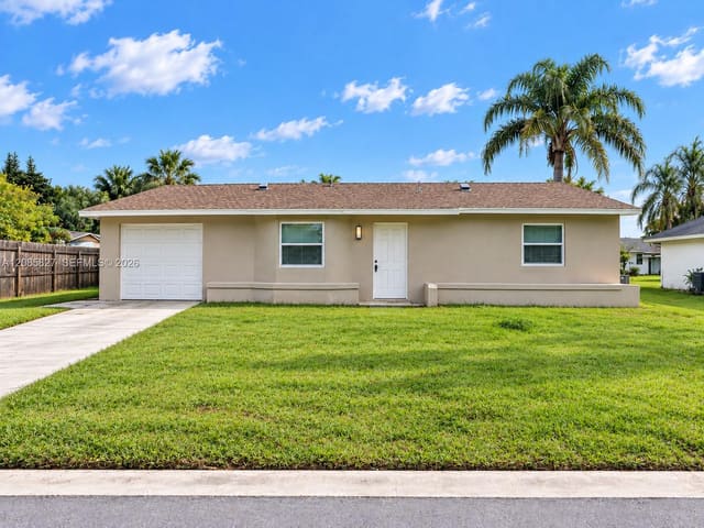 643 SW Ivanhoe Drive, Port St. Lucie, FL 34983