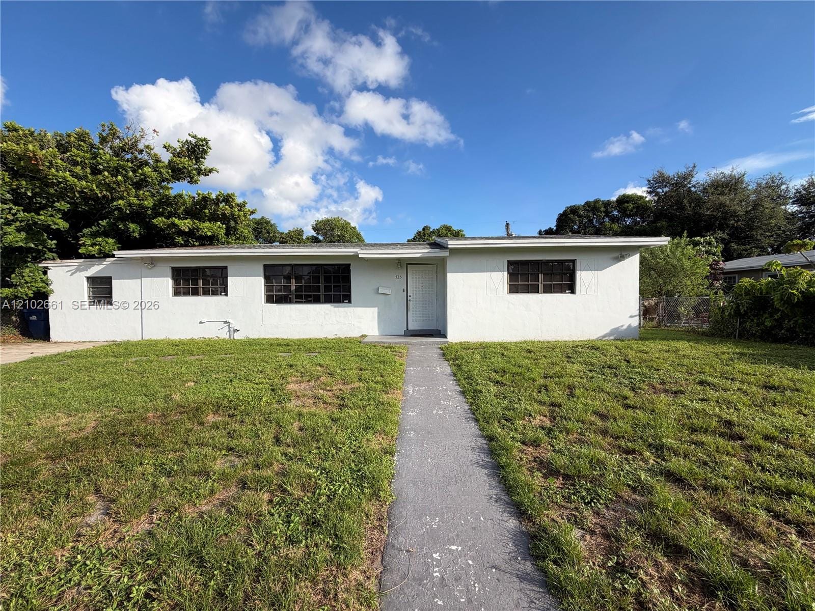 735 NW 178th Terrace ., Miami Gardens, FL 33169