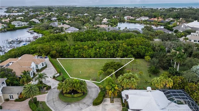 112 Sandpointe Drive, Vero Beach, FL 32963