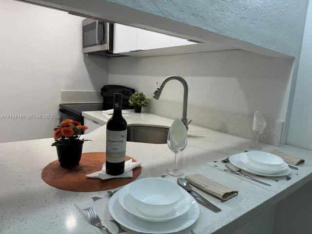 801 NW 47th Avenue 410W, Miami, FL 33126
