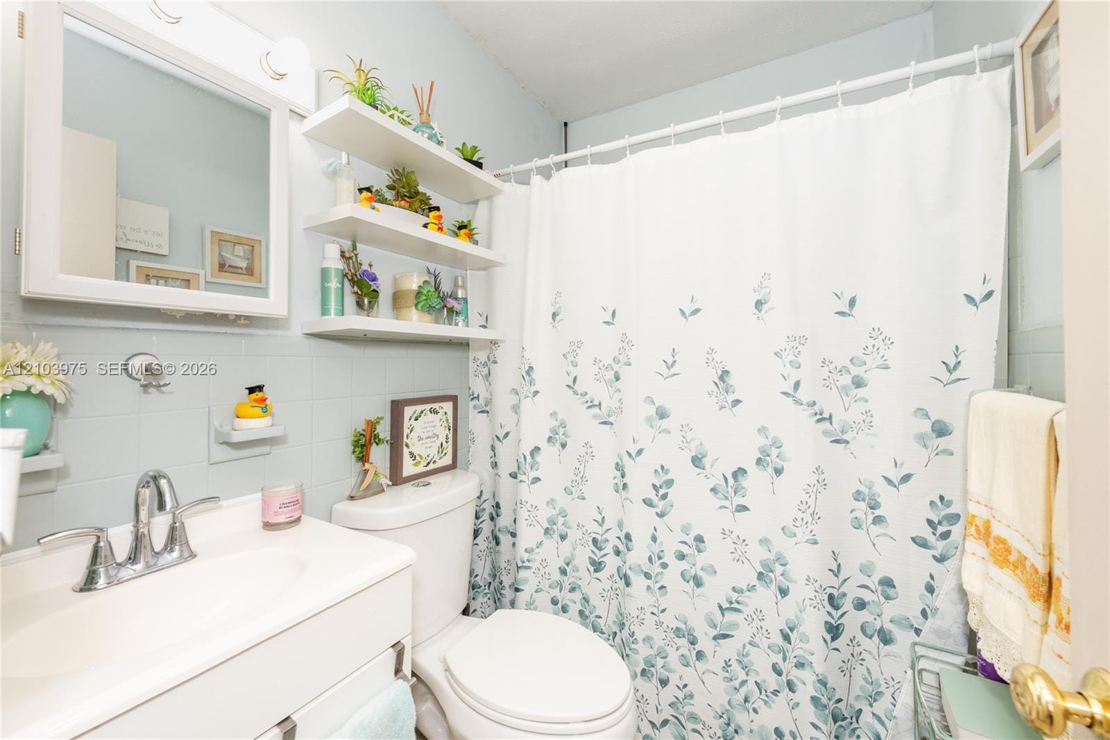 851 Caroline Circle — photo 11