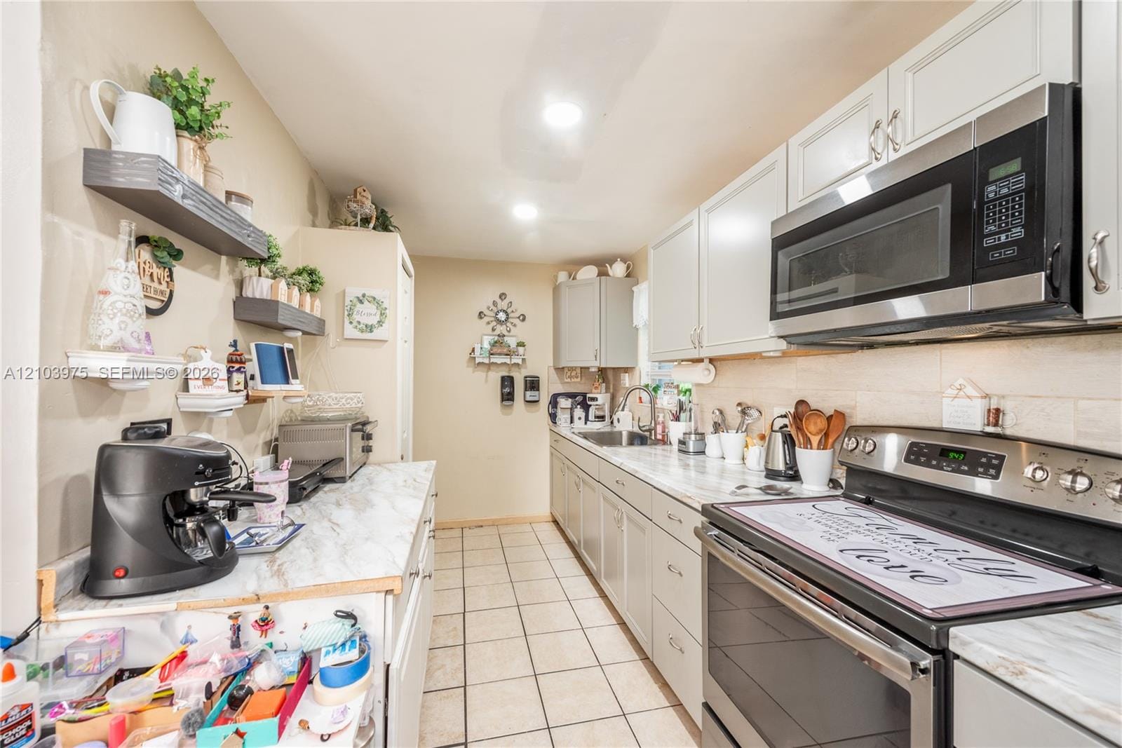 851 Caroline Circle — photo 5