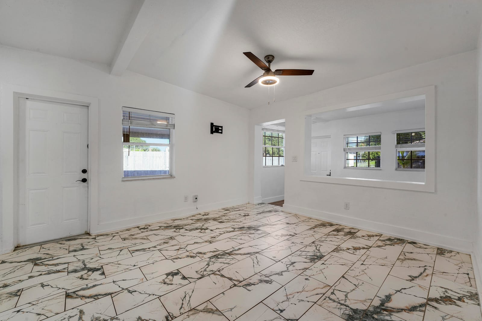 130 PLUM TREE Drive — photo 8