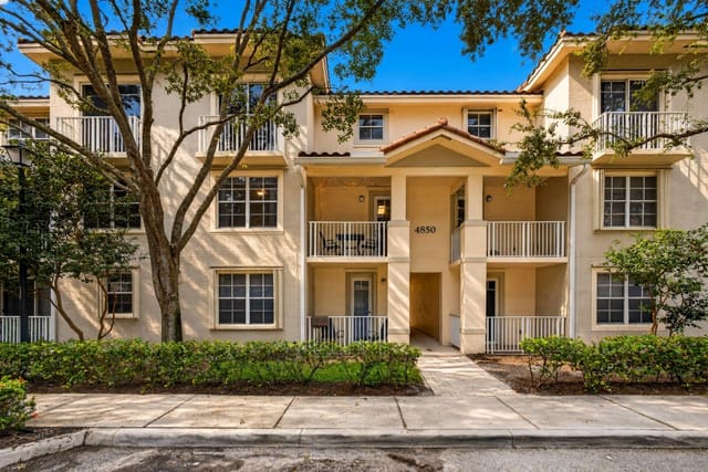 4850 Chancellor Drive 21, Jupiter, FL 33458